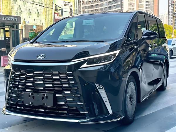 雷克萨斯LM500h商务车