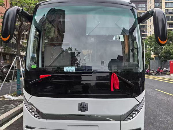 大巴50座